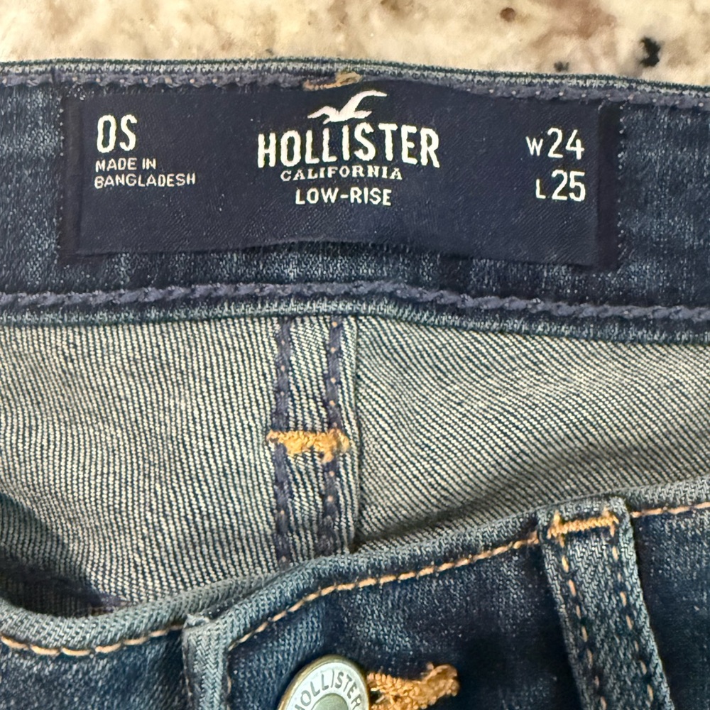 *BRAND NEW WITH TAGS* Women's Size 0S Hollister Low Rise Flare Jeans - Picture 3 of 6